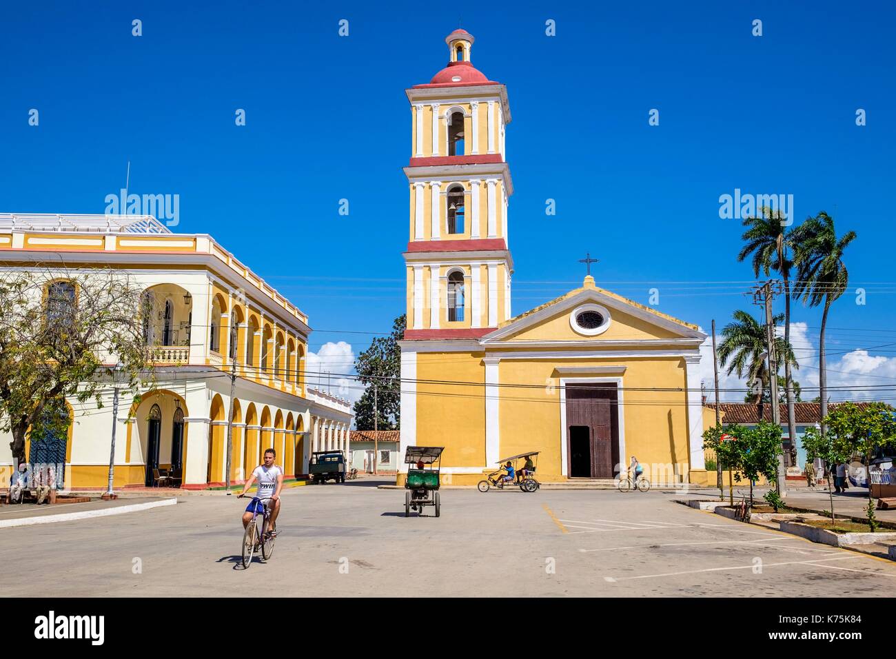 Kuba, Provinz Villa Clara, koloniale Stadt Remedios, im 16. Jahrhundert gegründet, Plaza Mayor de Nuestra Señora del Buen Viaje Kirche in 1600 gegründet. Stockfoto