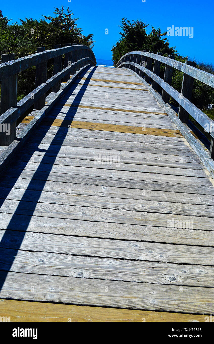 Brücke zu den Ozean Stockfoto