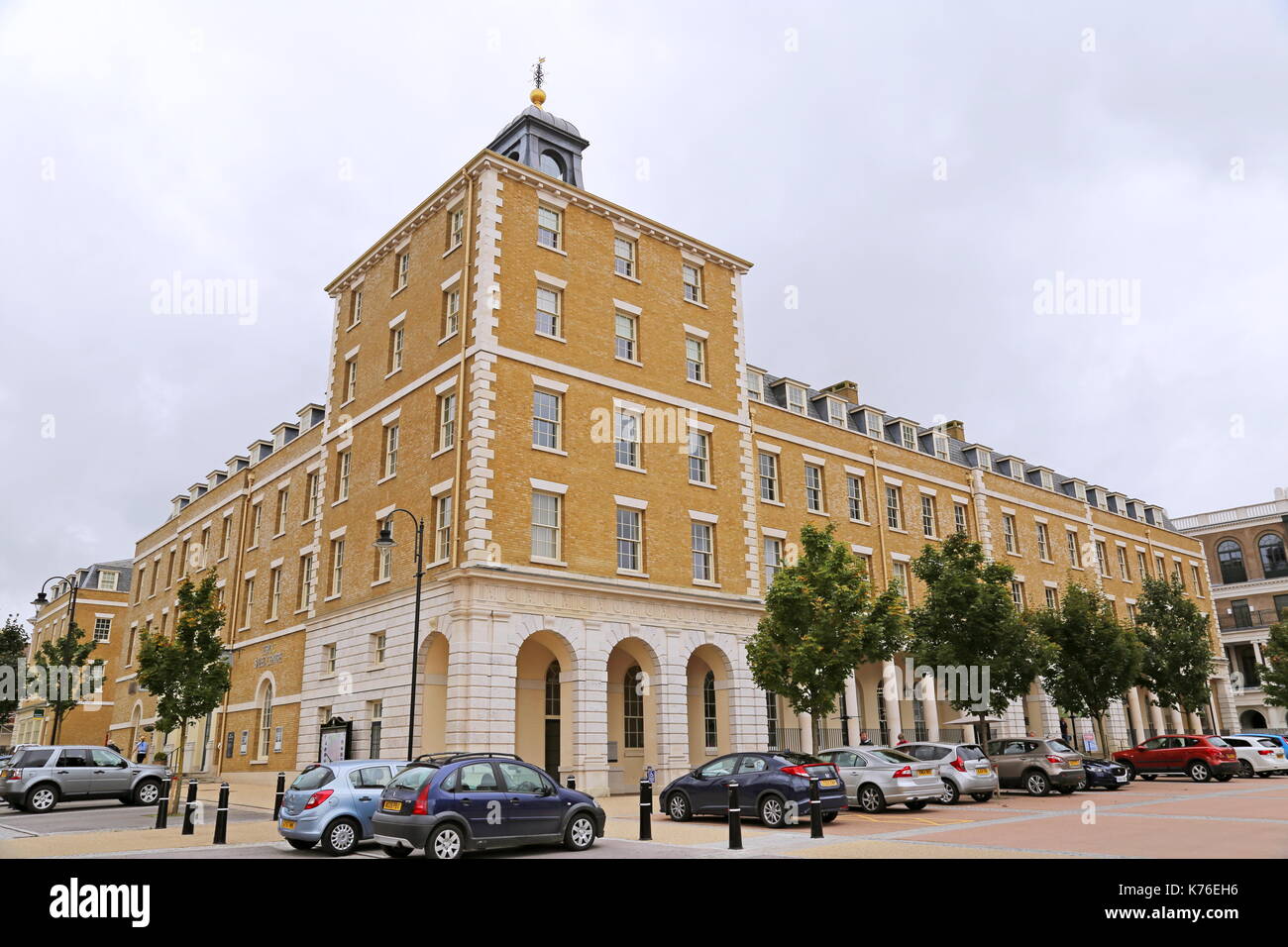 Könige Point House, Königin Mutter Square, Poundbury, Dorchester, Dorset, England, Großbritannien, USA, UK, Europa Stockfoto