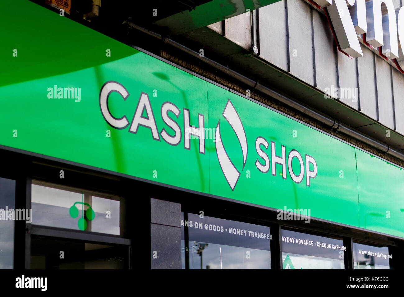 Der Cash Shop persönliche Darlehen, den Bauer Vermittlung und Verkauf Shop in Doncaster, Yorkshire, England, Vereinigtes Königreich Stockfoto