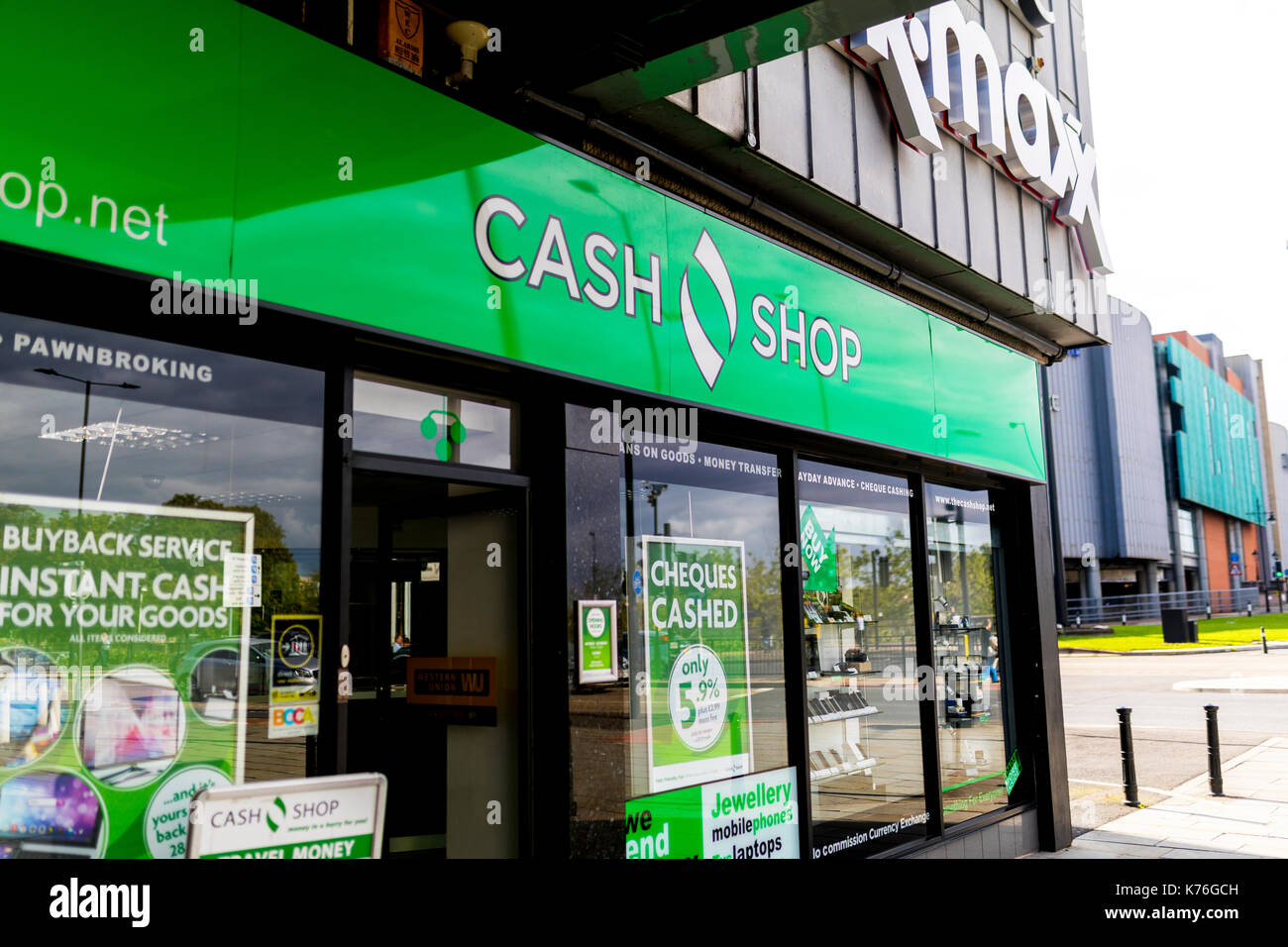 Der Cash Shop persönliche Darlehen, den Bauer Vermittlung und Verkauf Shop in Doncaster, Yorkshire, England, Vereinigtes Königreich Stockfoto