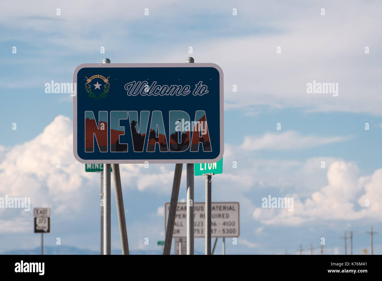 'Willkommen in Nevada" Schild an der California State Line in der Armagosa Tal. Stockfoto
