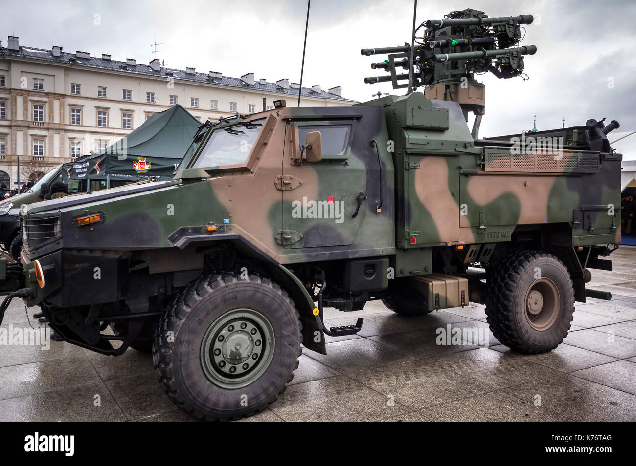 Moderne polnische MMSR Zubr verwendet für Selbstfahrende anti-aircraft mobile Raketenwerfer POPRAD system - Warschau, Polen. Stockfoto