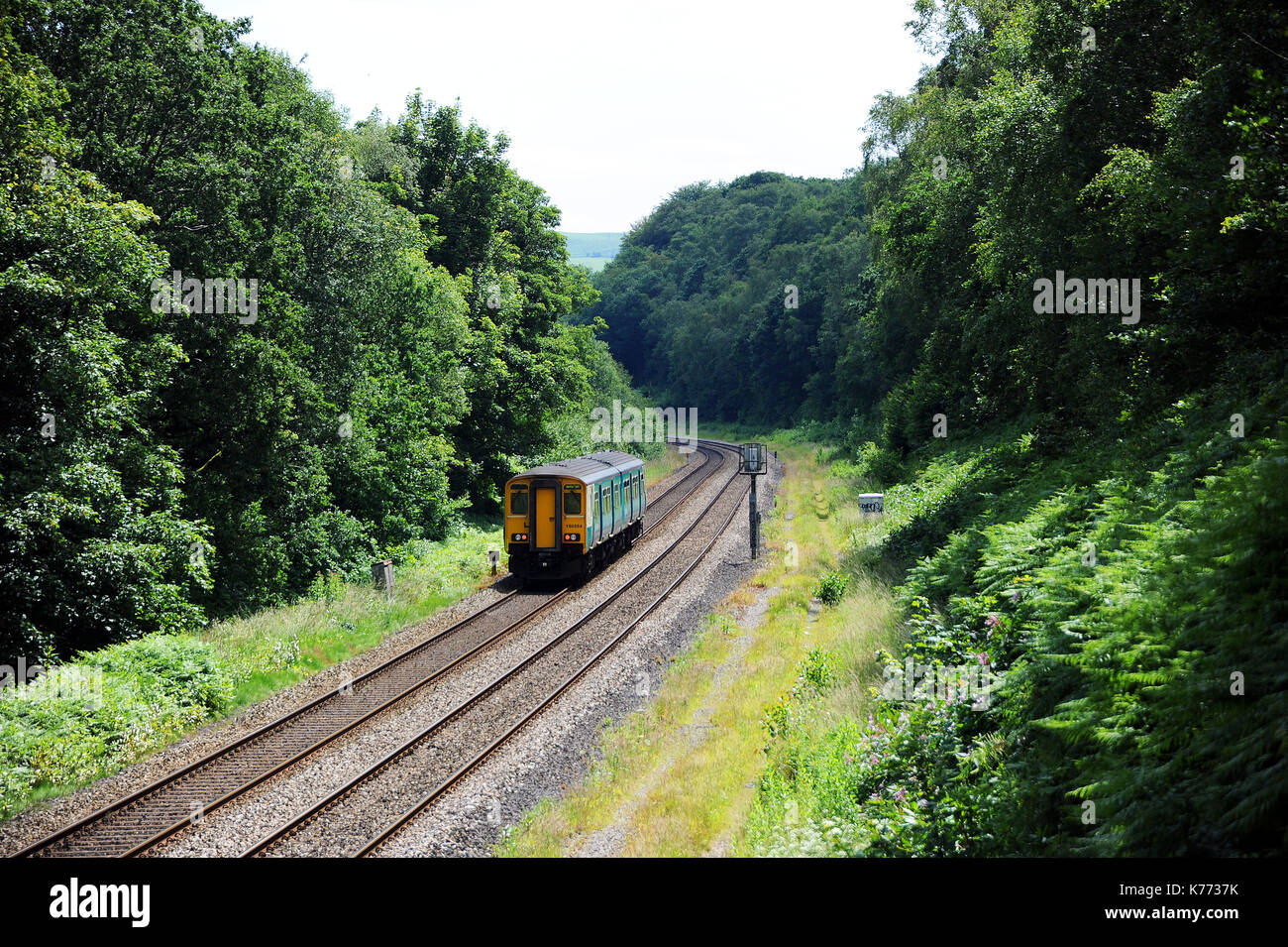 150254 Köpfe südlich von Trefforest mit einem Service für Bridgend. Stockfoto