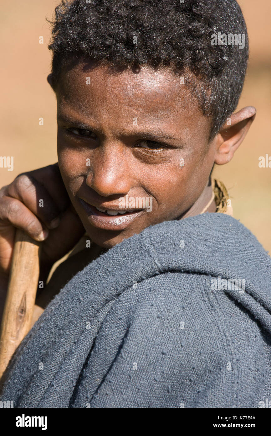 Junge Junge, Addis-Goha Tsion Straße, Äthiopien. Stockfoto