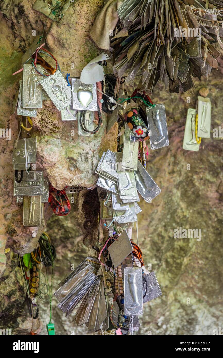 Griechenland, Kreta, Rethymnon, Amari Tal, Patsos, Agios Antonios GORGE (oder Patsos Schlucht), ex-voto am Eingang von Agios Antonios Höhle Kapelle Stockfoto