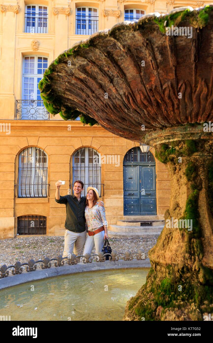 Frankreich, Bouches-du-Rhône, Aix-en-Provence, Brunnen des Platzes Albertas Stockfoto