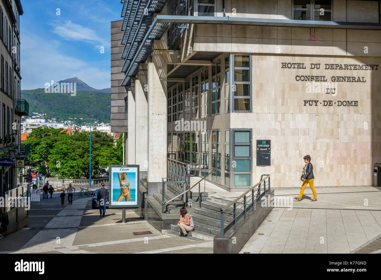 Frankreich, Puy de Dome, Clermont Ferrand, rue Saint Esprit, County Council Stockfoto