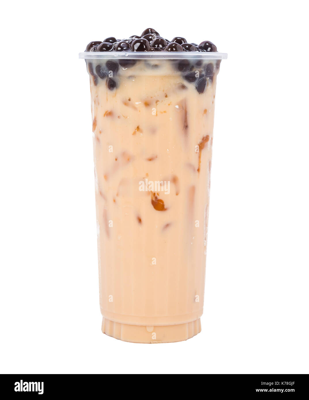 Sortierte Kaffee Getränke auf Crushed Eis mit Früchten Perlen auf weißem Hintergrund Stockfoto