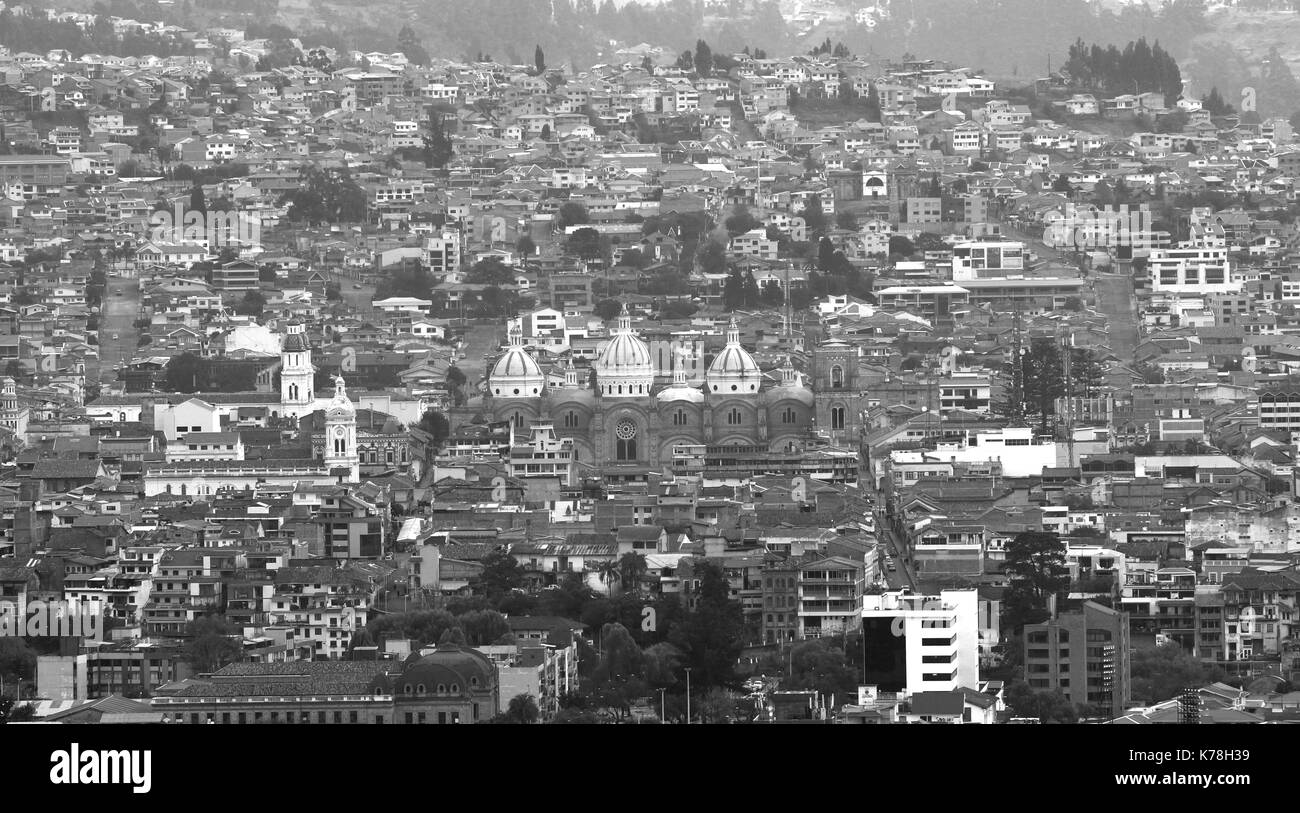 Panoramablick auf die Stadt von Cuenca aus der Sicht von Turi Stockfoto