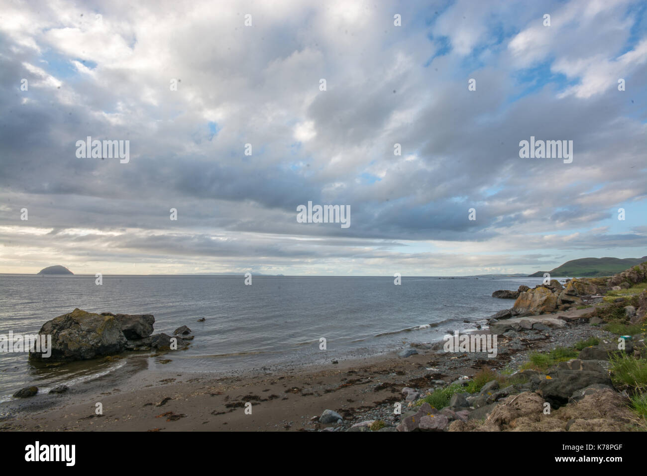 Seascape Blick über den Strand und das Meer in der Nähe von lendalfoot Girvan, Schottland Stockfoto