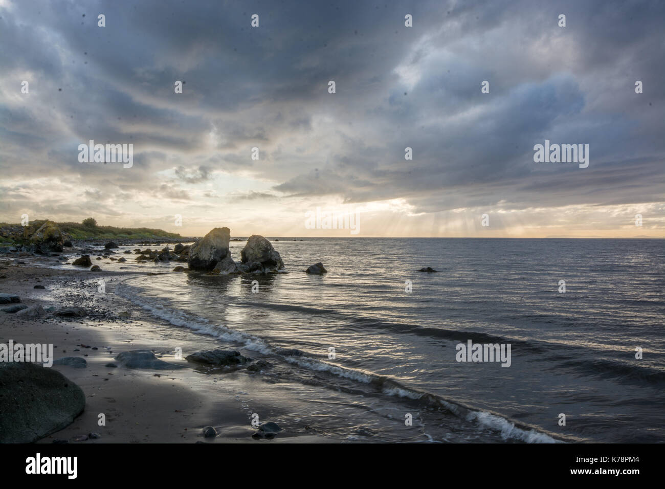 Seascape Blick über den Strand und das Meer in der Nähe von lendalfoot Girvan, Schottland Stockfoto
