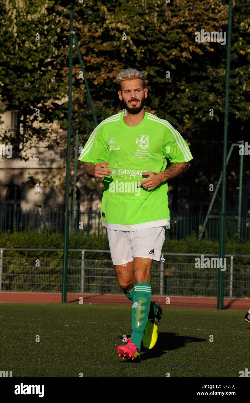 Vielzahl Club trifft Französische Armee Fußballmannschaft für eine Nächstenliebe übereinstimmen, Paris, Frankreich Stockfoto