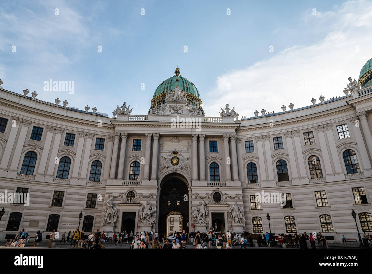 Fassade nach st. michael Platz in der Hofburg. Stockfoto