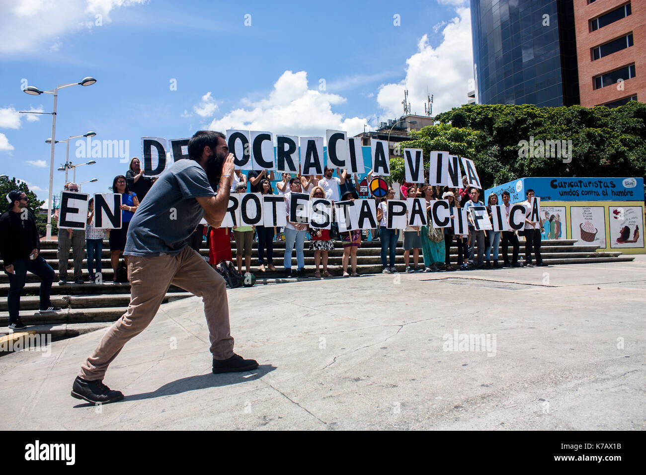 Caracas, Venezuela, 15. September 2017. Eine Zivilgesellschaft Gruppe bekannt als Dale Letra (Lyrik) nahmen an einem friedlichen Protest gegen die autoritäre Politik der venezolanischen Regierung. Agustin Garcia/Alamy leben Nachrichten Stockfoto