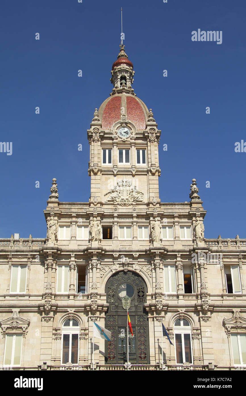 Hauptturm des stadtrats von La Coruna auf dem Platz von Maria Pita, La Coruna, Galicien, Spanien Stockfoto