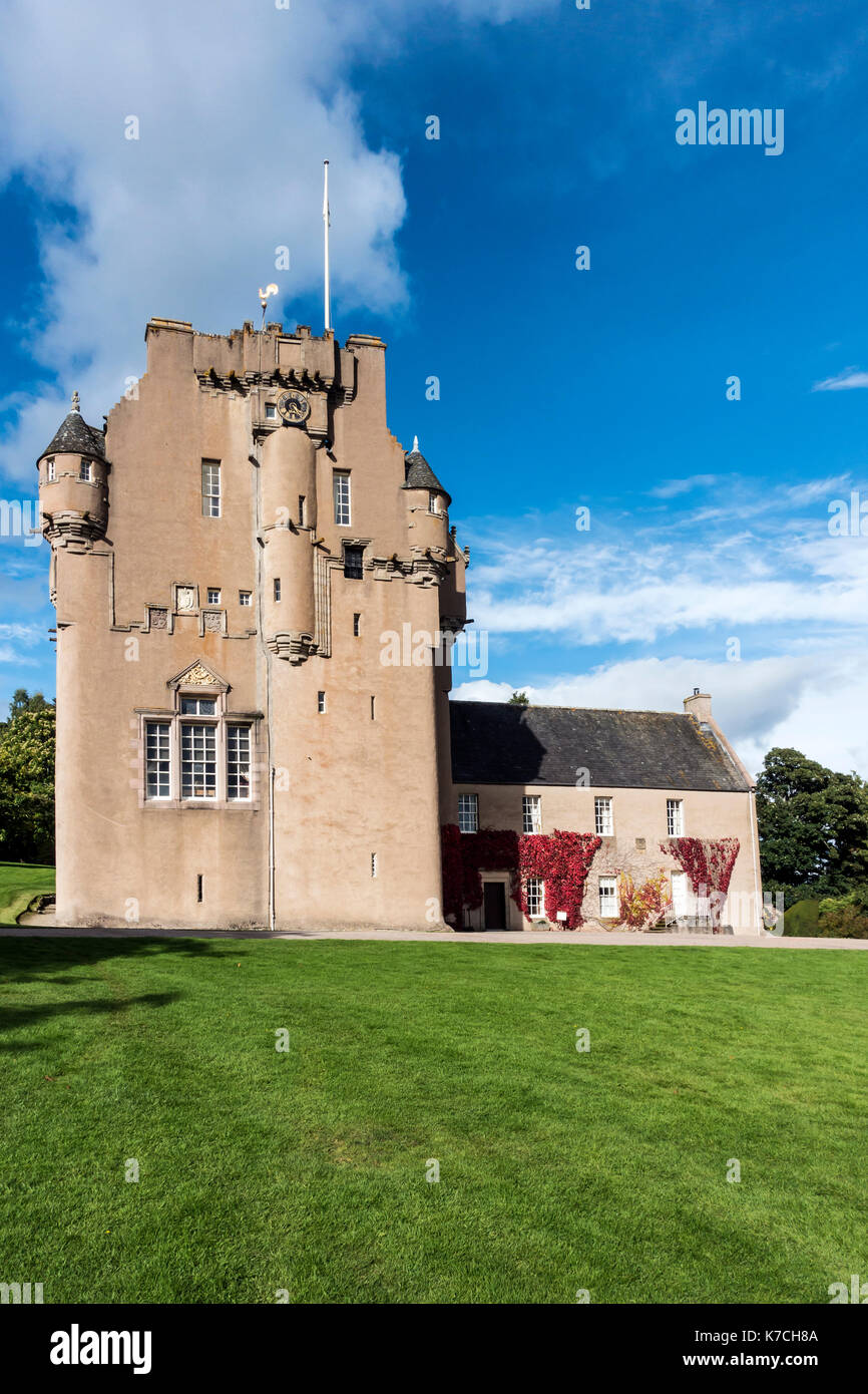 National Trust für Schottland Unterkunft Crathes Castle und Crathes Gardens in der Nähe von Banchory Aberdeenshire Schottland Großbritannien Stockfoto