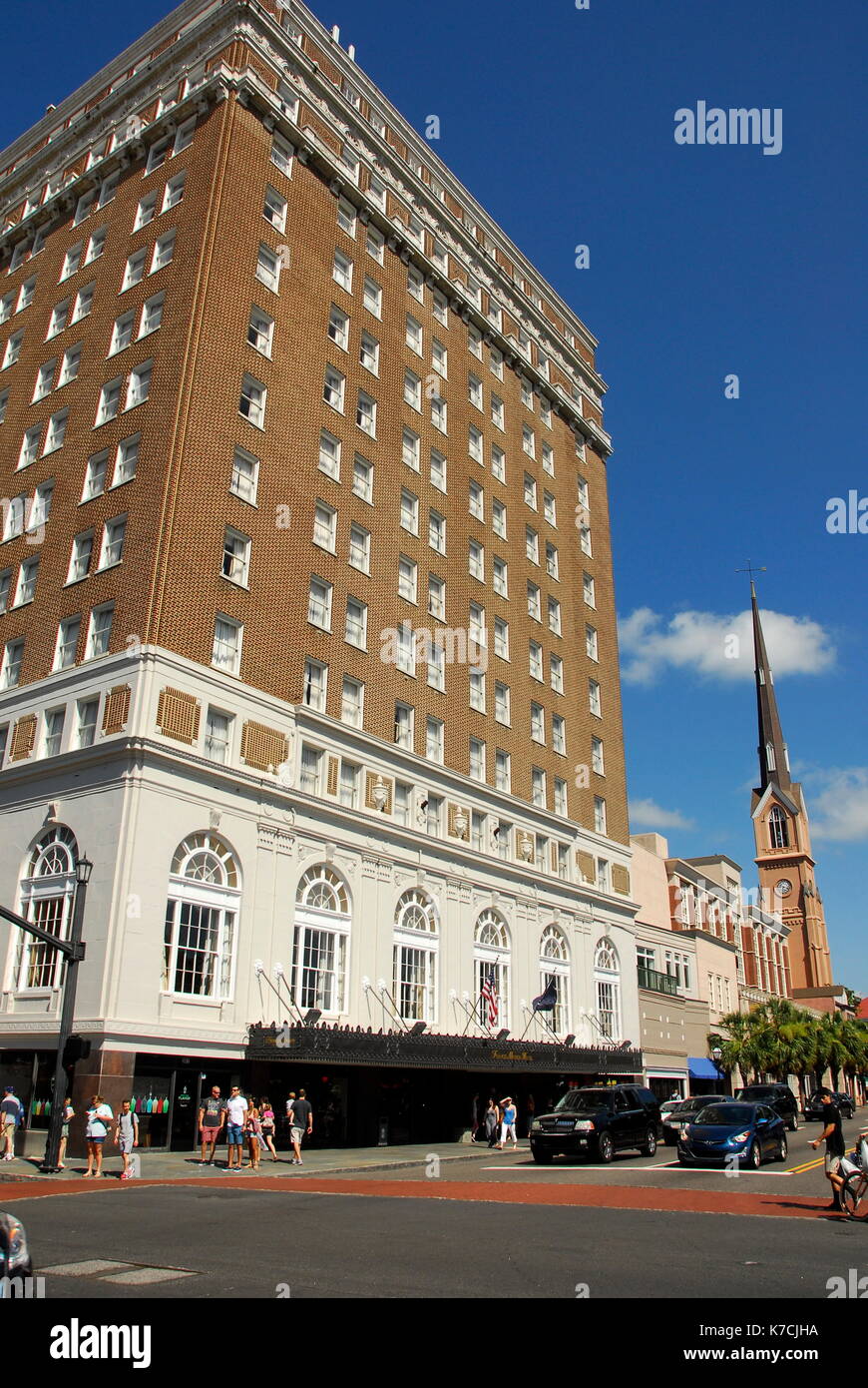 Francis Marion Hotel gegenüber von Marion Square in Charleston, South Carolina Stockfoto