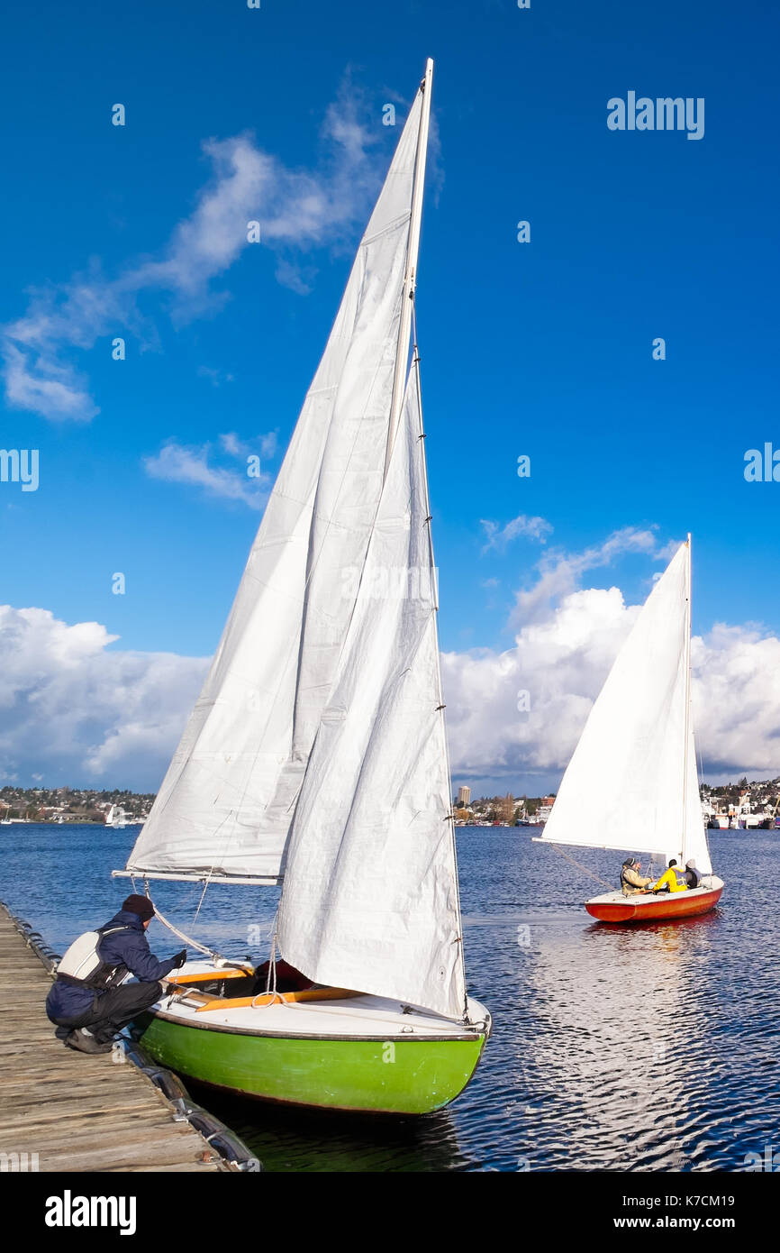 Seattle Segeln auf den Union See. Schieben Sie das Dock. Stockfoto