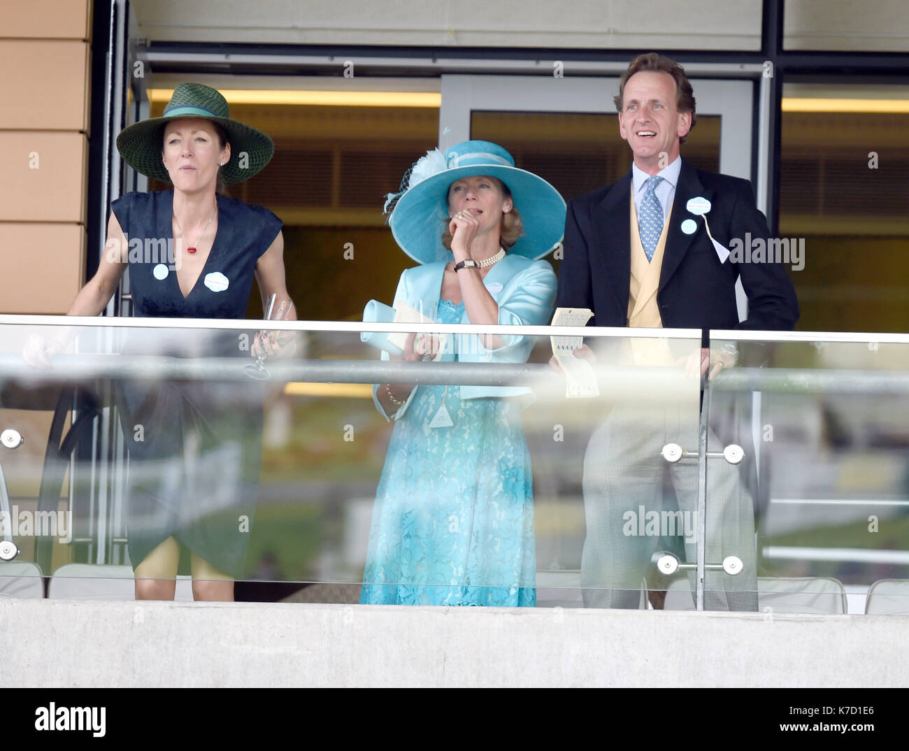 Foto muss Gutgeschrieben © Alpha werden Drücken Sie 079965 14/06/2016 im Royal Ascot Racegoers 2016 Ascot Racecourse, Ascot, Berkshire. Stockfoto