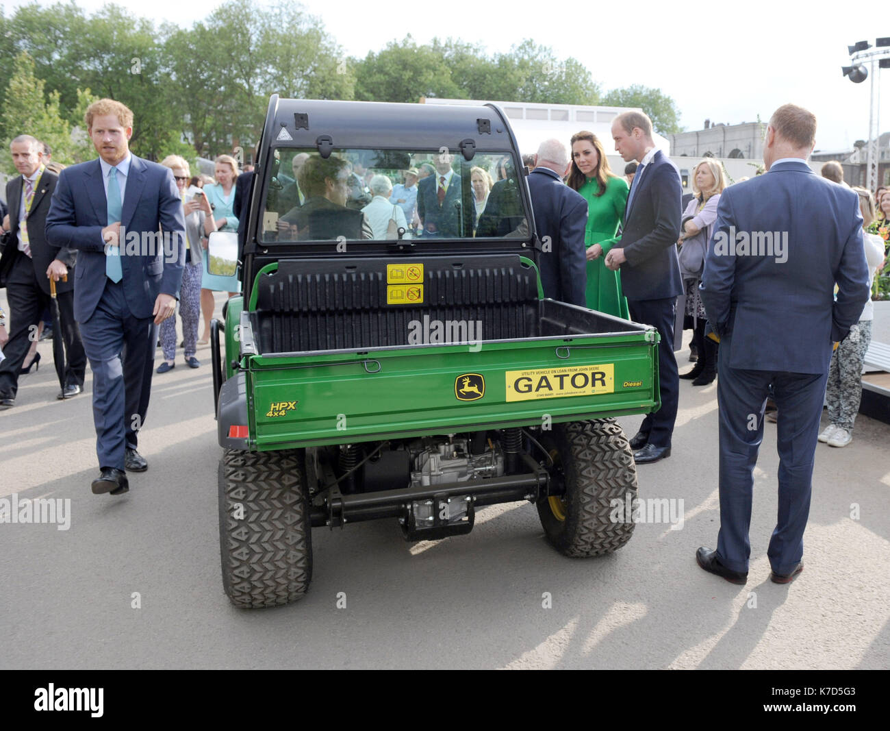 Foto muss Gutgeschrieben © Alpha Presse 079965 23/05/2016 Prinz Harry, Kate Herzogin von Cambridge Katherine Catherine Middleton und Prinz William Herzog von Cambridge an der RHS Chelsea Flower Show 2016 Royal Hospital, Chelsea, London statt. Stockfoto