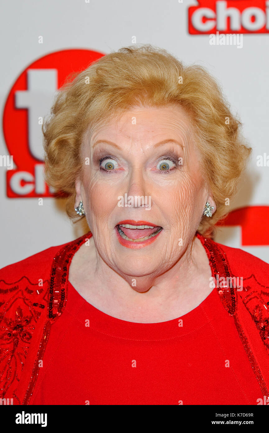 Foto © gutgeschrieben werden Alpha Presse 079336 08/09/2014 Denise Robertson TV Choice Awards 2014 im Hilton Park Lane in London gehalten Stockfoto