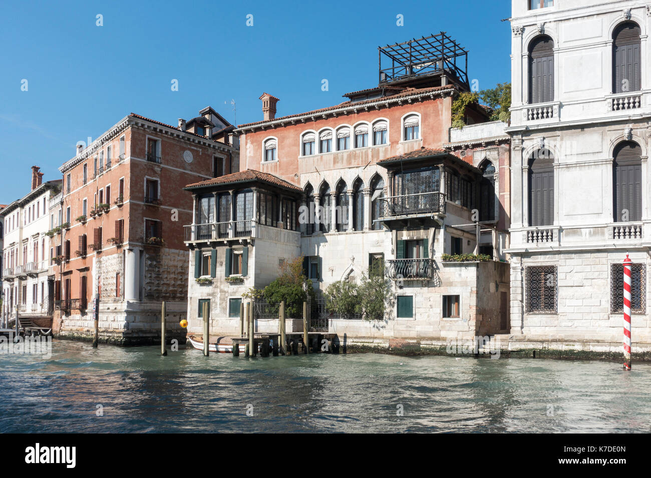 Palazzo Falier Canossa, Wohnsitz der Adelsfamilie Canossa, Canal Grande, Viertel San Marco, Venedig, Venetien, Italien Stockfoto
