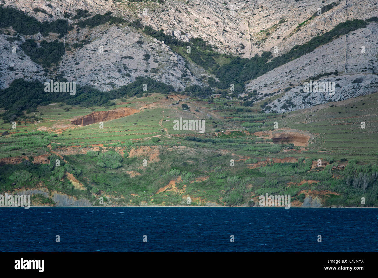 Seacape Panorama der mediterranen Insel Pag in Kroatien, Stockfoto
