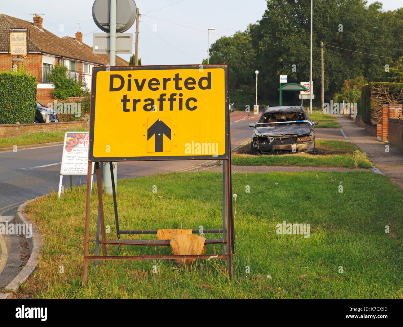 Einen umgeleiteten Verkehr Schild auf der Reepham Straße aus Norwich in Hellesdon, Norfolk, England, Vereinigtes Königreich. Stockfoto