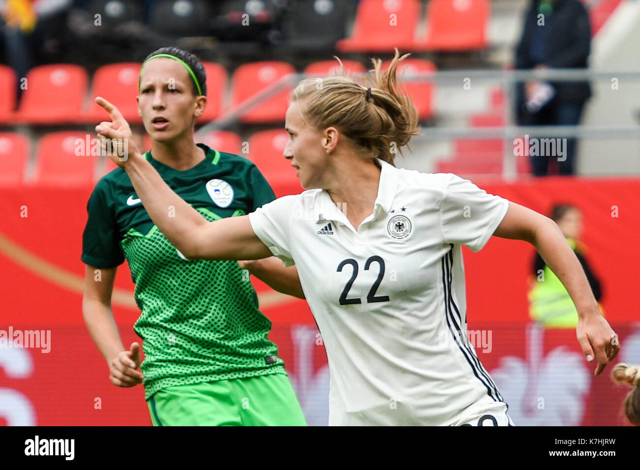 Nackt fussball frauen