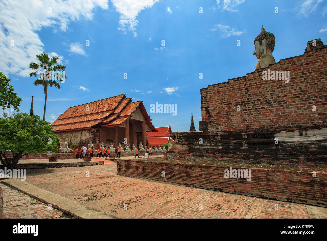 AYUTTHAYA THAILAND - SEPTEMBER 8,2017: Thai student Reisen Yai Chai Mongkol für vor Ort historische studieren, ayutthaya, wat ist einer der unesco-h Stockfoto