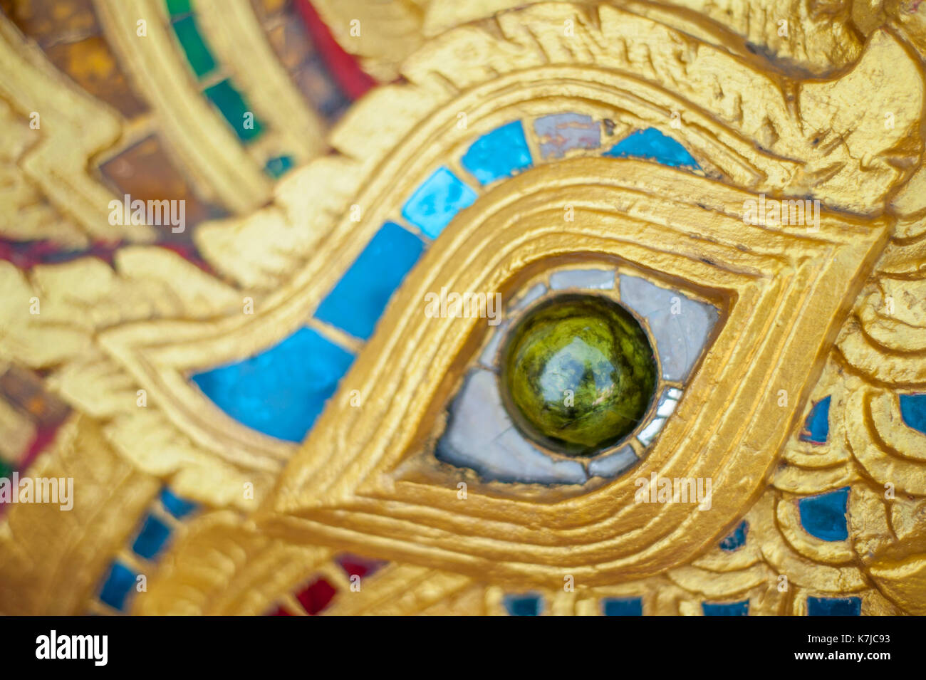 Auge des Drachen im Wat Chedi Luang Tempel in Chiang Mai, Thailand Stockfoto