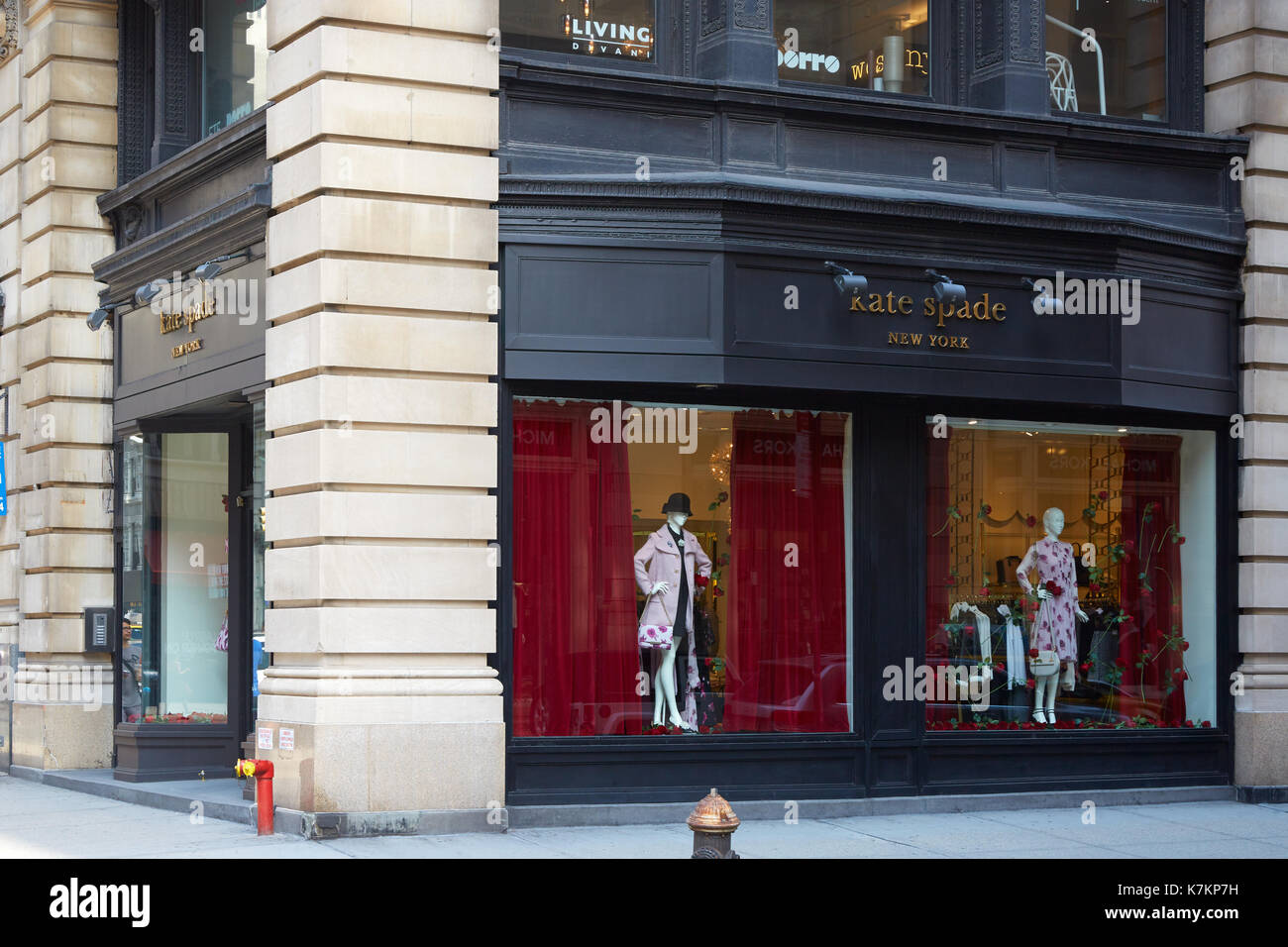 Kate Spade Store in der Fifth Avenue in New York. Die Marke wurde im Jahr 1993 verkauft hauptsächlich Handtaschen. Stockfoto