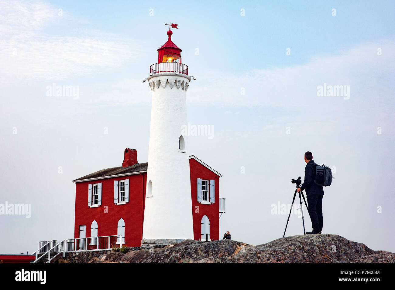 Fotograf bei Fisgard Leuchtturm, Victoria, Vancouver Island, British Columbia, Kanada Stockfoto