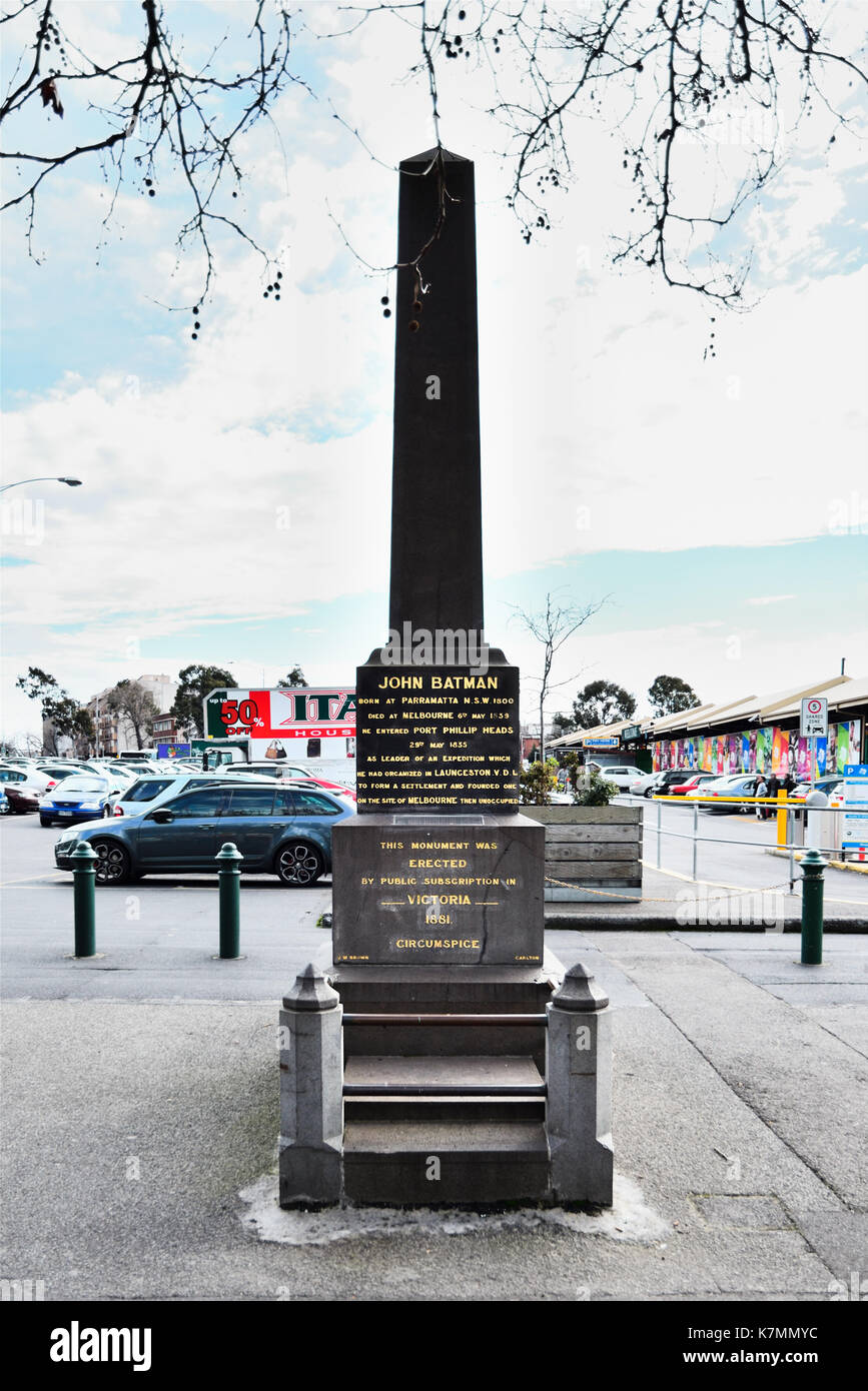 Kleines Denkmal batman außerhalb von Australien Melbourne Queen Victoria Market zu Johannes. als Gründungsvater der Melbourne anerkannt. Stockfoto