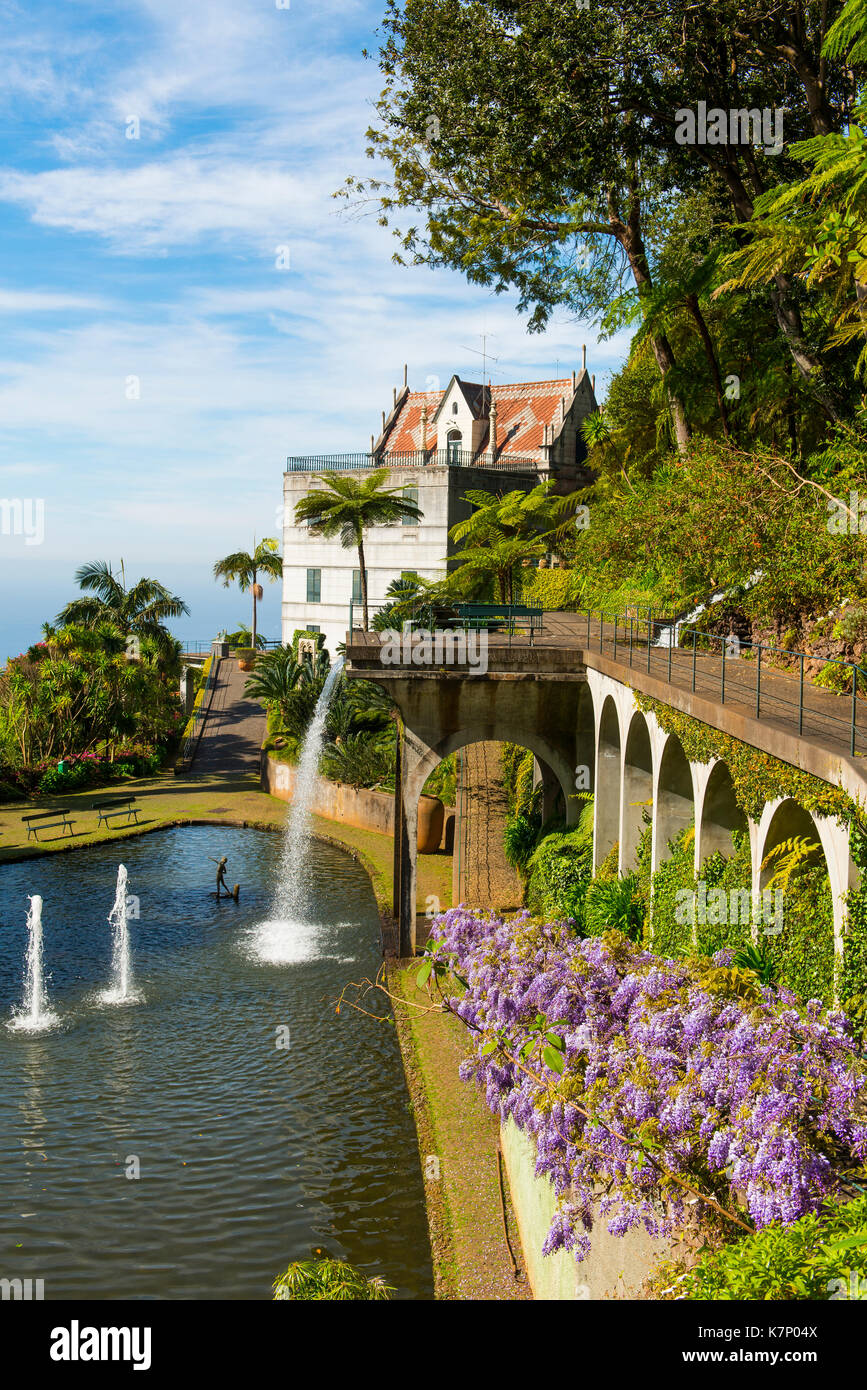Historischen Palast, den See und die Wasserspiele im botanischen Garten, der tropische Garten Monte Palace, Monte, Madeira, Portugal Stockfoto