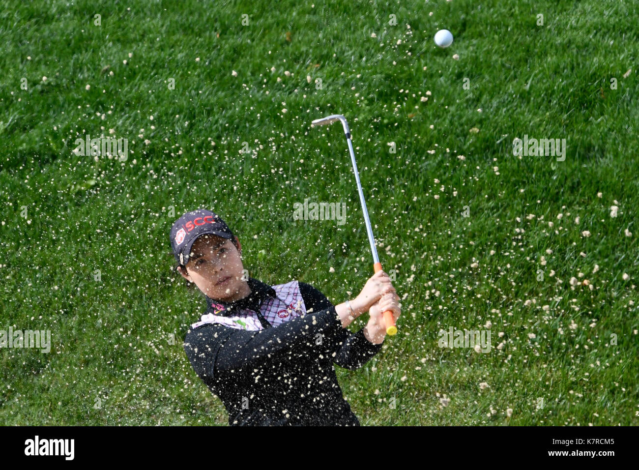 Evian-les-Bains. 17 Sep, 2017. Moriya Jutanugarn von Thailand spielt einen Schuß in der zweiten Runde der Evian Meisterschaft auf Sept. 16, 2017 in Evian-les-Bains, Frankreich. Credit: Alain Grosclaude/Xinhua/Alamy leben Nachrichten Stockfoto