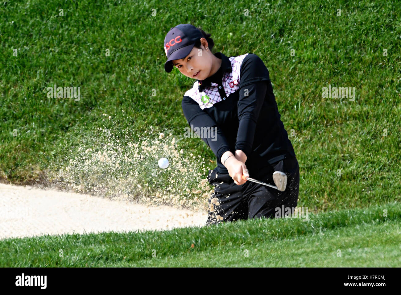 Evian-les-Bains. 17 Sep, 2017. Moriya Jutanugarn von Thailand spielt einen Schuß in der zweiten Runde der Evian Meisterschaft auf Sept. 16, 2017 in Evian-les-Bains, Frankreich. Credit: Alain Grosclaude/Xinhua/Alamy leben Nachrichten Stockfoto