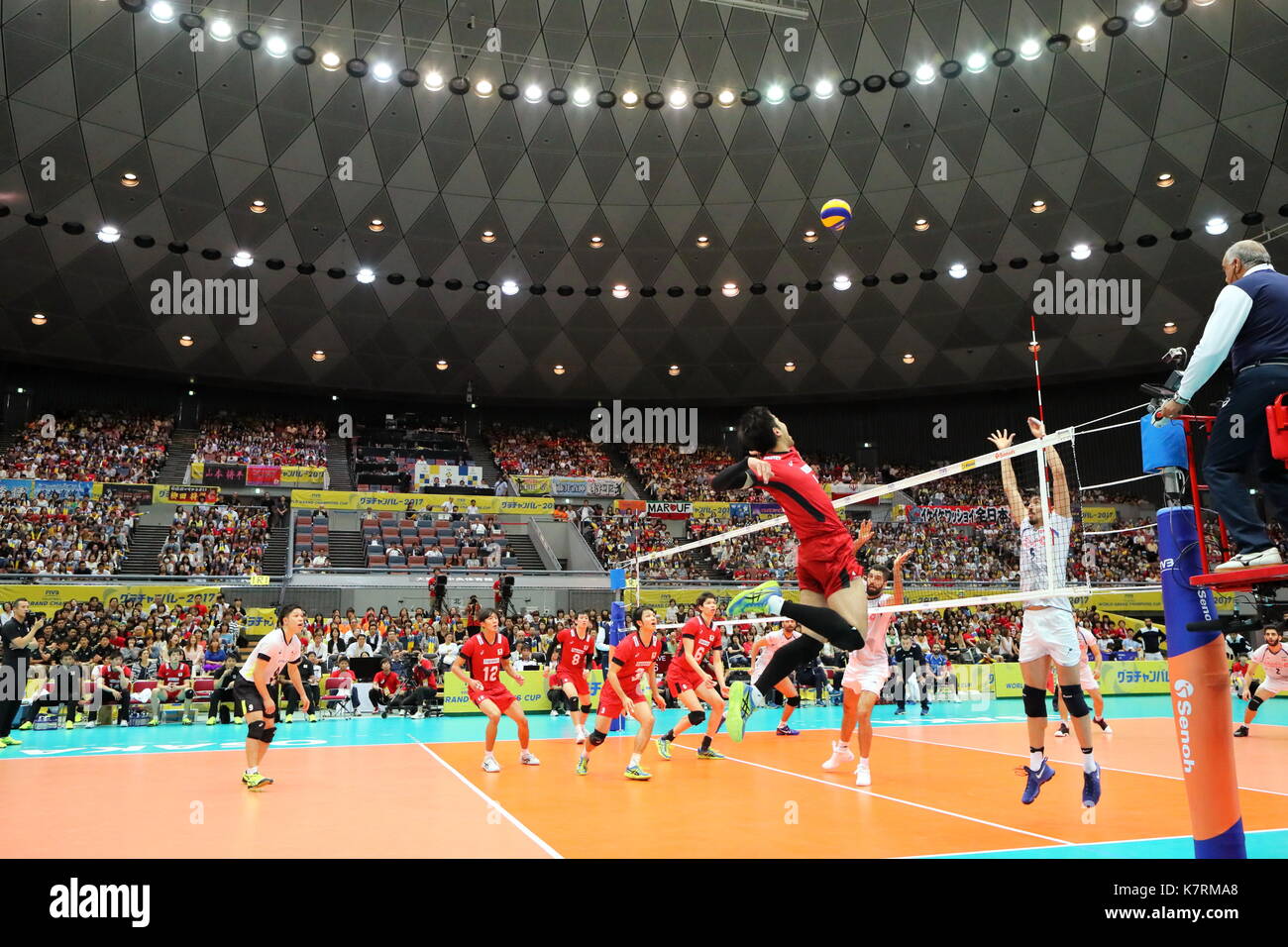 Allgemeine Ansicht, 16. SEPTEMBER 2017 - Volleyball: FIVB World Grand Champions Cup 2017 Männer Match zwischen Japan 1-3 Iran im Osaka Municipal Central-Gymnasium in Osaka, Japan. (Foto von Naoki Nishimura/LBA SPORT) Stockfoto
