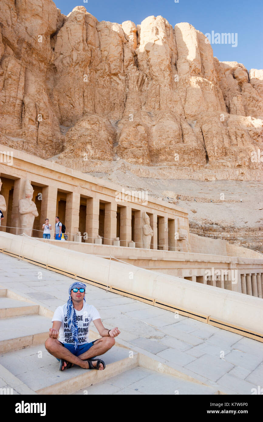 Die alten Tempel der Hatschepsut in Luxor, Ägypten Stockfoto