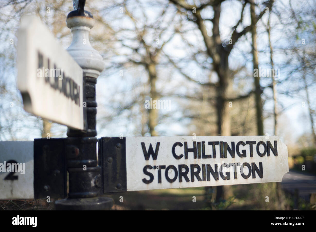 Und storrington West Chillington Wegweiser, West Sussex, England Stockfoto
