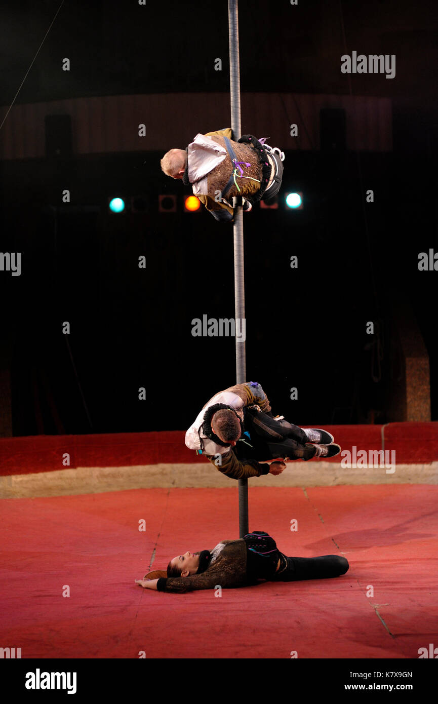 Probe der Nationalen Circus der Ukraine Künstler. Pole Dance (chorde-de-PAREIL). Stockfoto