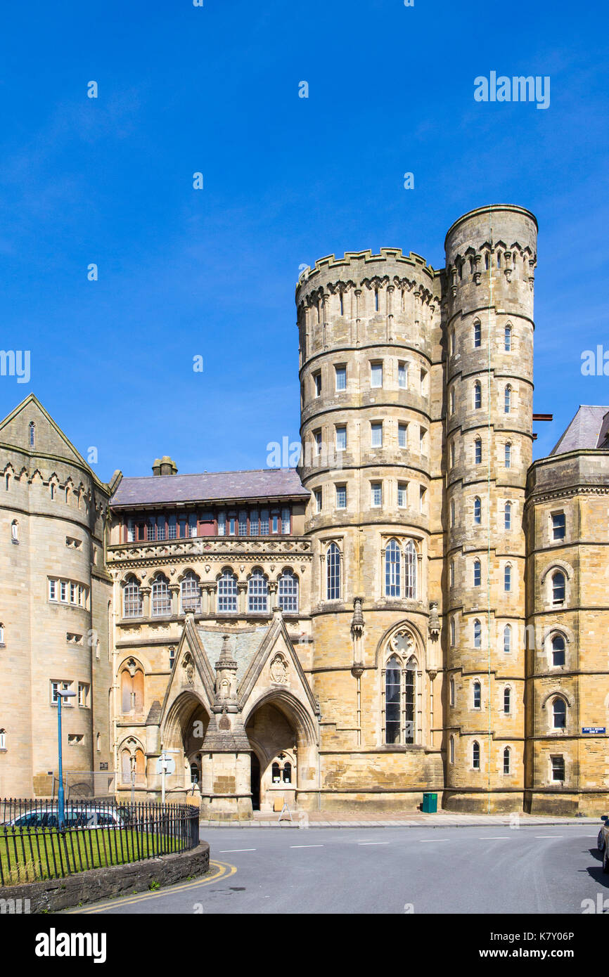 Eingang zum alten Hochschule Universität Gebäude in Aberystwyth Ceredigion Wales UK Stockfoto