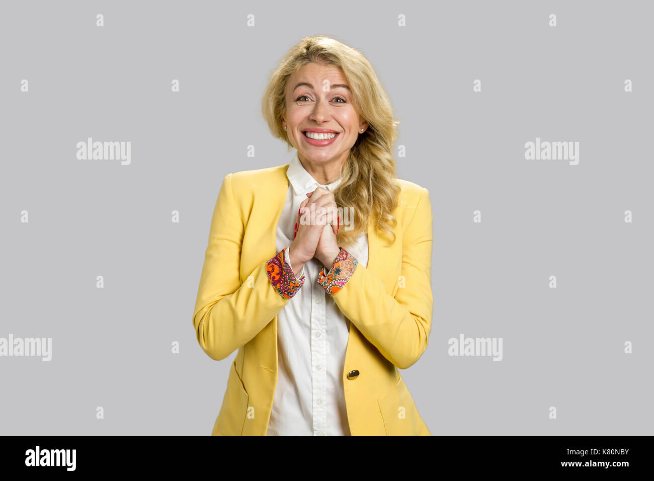 Aufgeregt glückliche junge Frau. Stockfoto