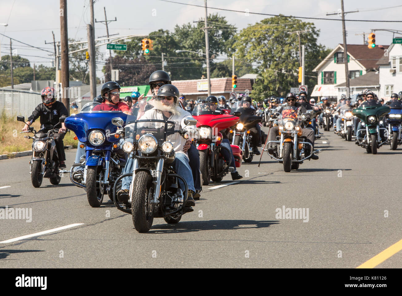 Sayreville, New Jersey, USA. 17, September, 2017. Jährliche Rolling Thunder über Route 35 in der Morgan Abschnitt Sayreville, NJ. Fahrt fängt in Roselle, NJ und endet an der Vietnam Veterans' Memorial in Holmdel, NJ mit kranzniederlegung Zeremonien. Ehren Veteranen, die Kriegsgefangene und fehlen in Aktion. Gail Tanski/Alamy Leben Nachrichten. Stockfoto