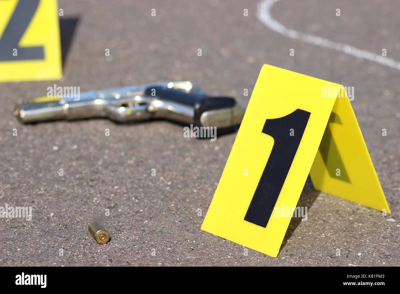 ID-Zelte am Tatort nach Schießerei Stockfoto