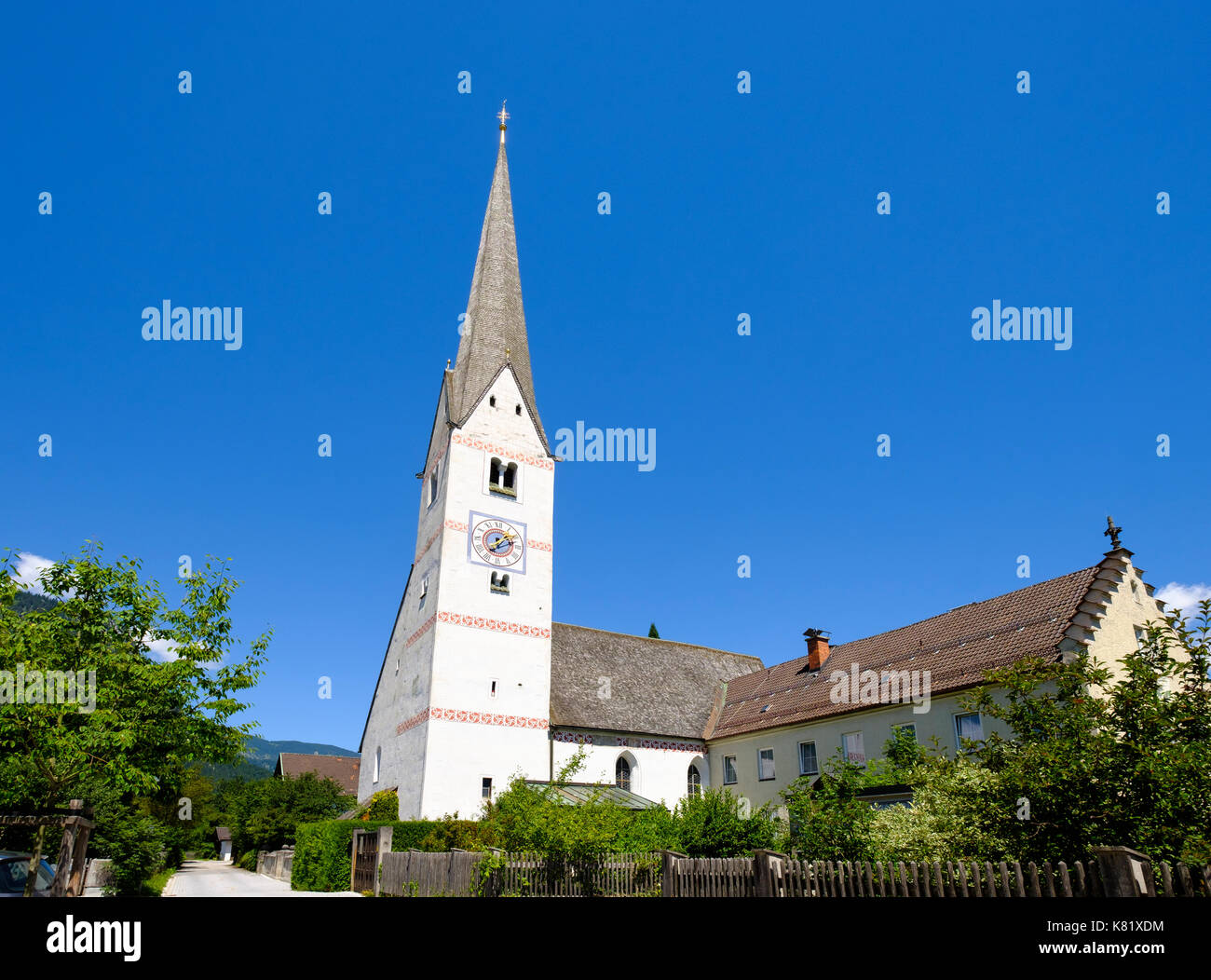 Alte Pfarrkirche St. Martin, Kreis Garmisch, Garmisch-Partenkirchen, Werdenfelser Land, Oberbayern, Bayern, Deutschland Stockfoto