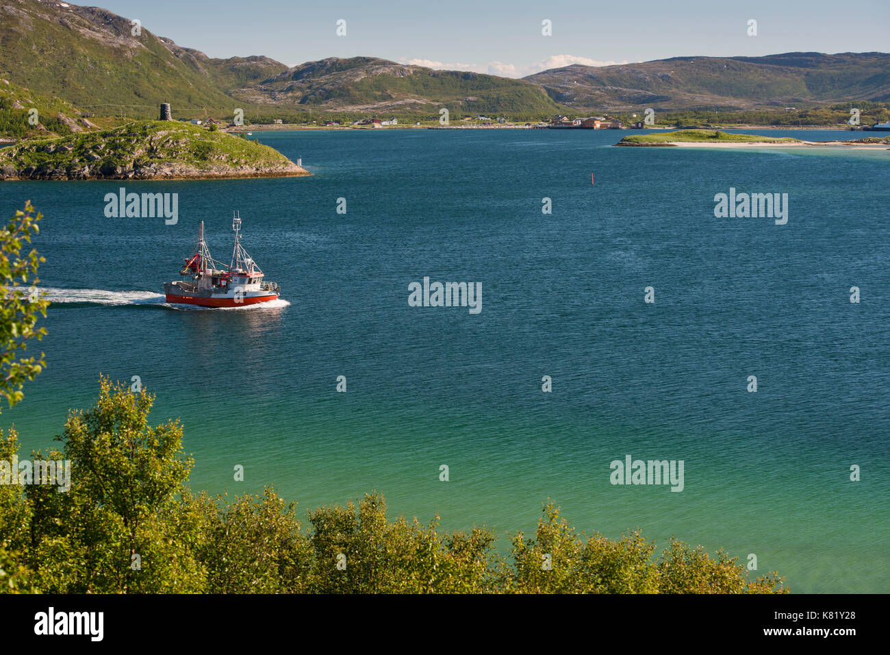 Fischerboot, Insel Sommarøy, Troms Provinz, Nordnorwegen, Norwegen Stockfoto