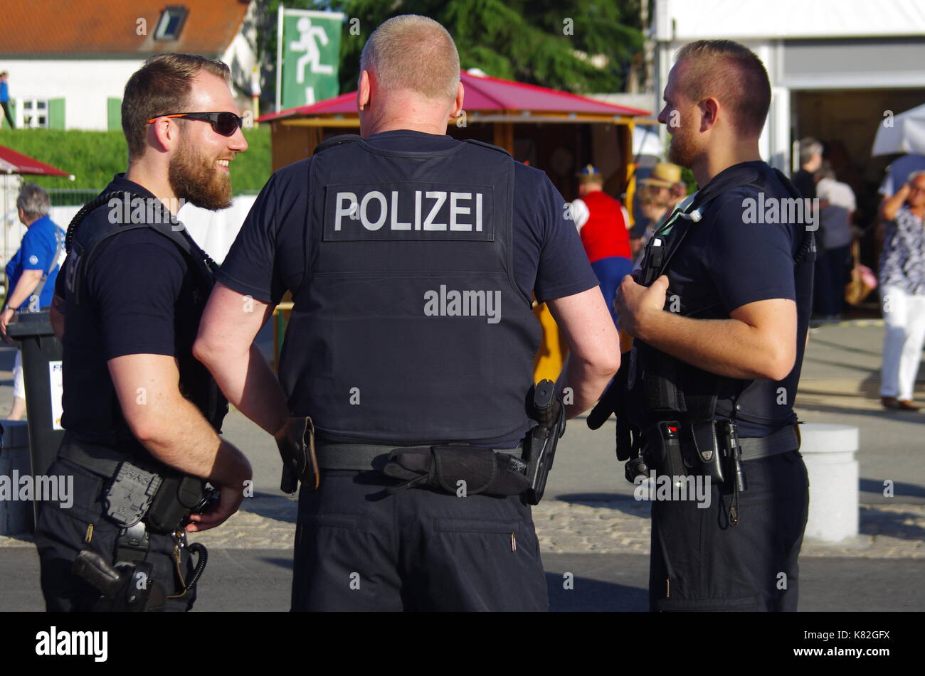 Rüsselsheim, Deutschland - 12. Juni 2017: Deutsche Polizisten am Hessentag in Rüsselsheim, Deutschland Stockfoto