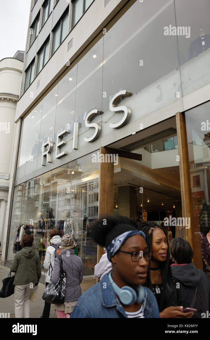 REISS in Knightsbridge, London, UK Stockfoto